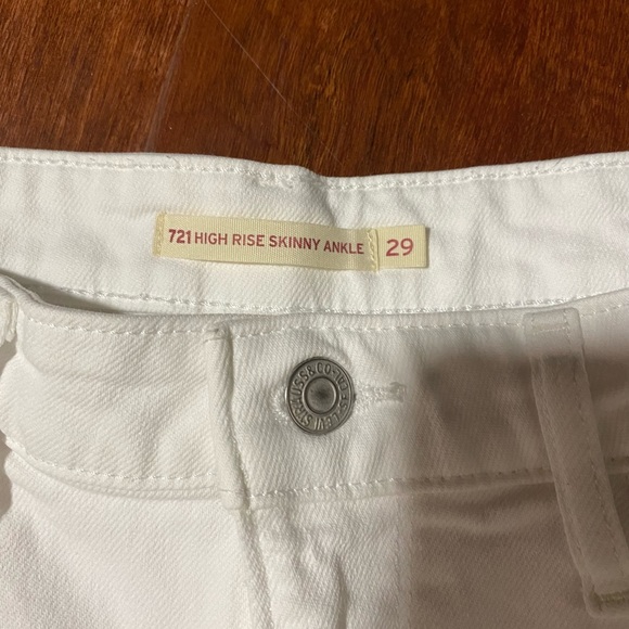 Levi’s 721 High Rise Ankle - Picture 6 of 9